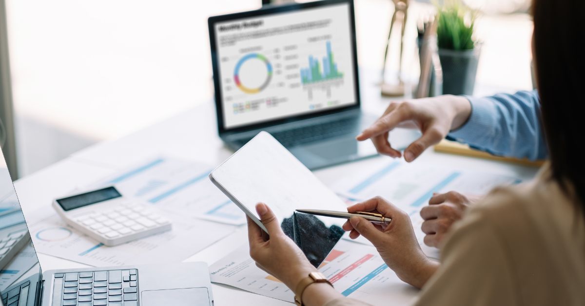 tech team using AI-powered project management tools